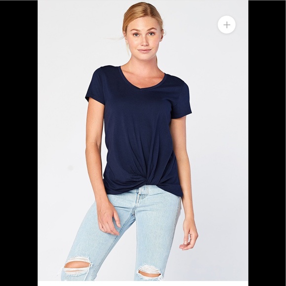 Champion Tops - 🍁3/$25🍁Twist knot front t shirt